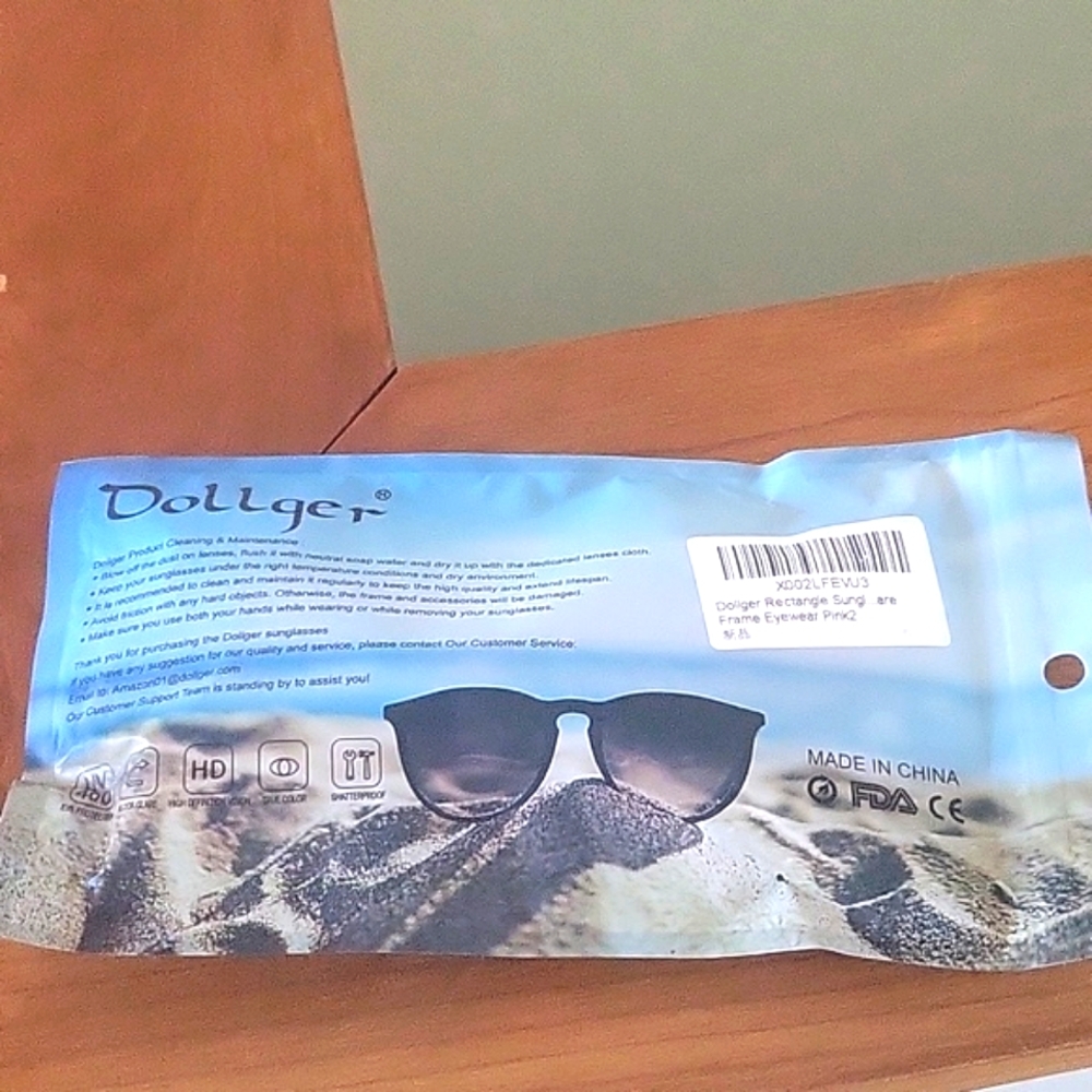 NWT Dollger Rectangular Frame Pink Sunglasses NWT - image 7